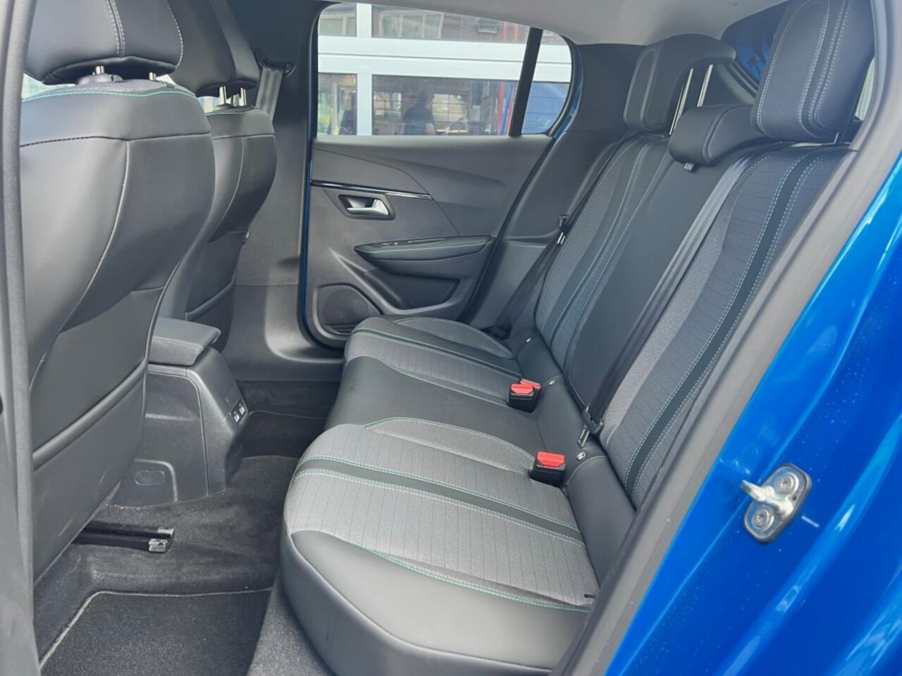 Peugeot e-208 Allure Pack 3-Fase Trekhaak