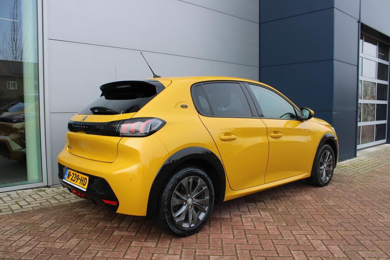 Peugeot e-208 EV Allure Pack 50 kWh Airco Adapt.Cruise Navi Camera Carplay Dealer onderhouden