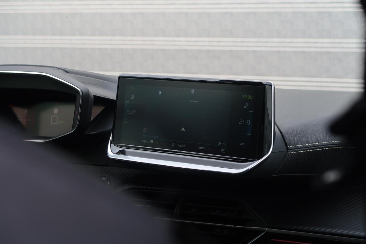 Peugeot e-208 EV GT 350 50 kWh PANO/ VIRTUAL COCKPIT/ CAM/ CARPLAY/ CRUISE/ CLIMA