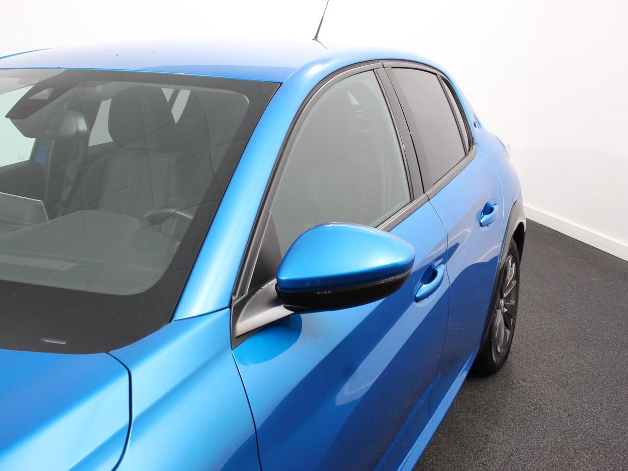 Peugeot e-208 EV Allure 50 kWh SOH 89.8 % | Climate control | Cruise control | LED | Camera | Parkeersensor achter | Lane assist | Navigatie | Apple Carplay/ Android Auto