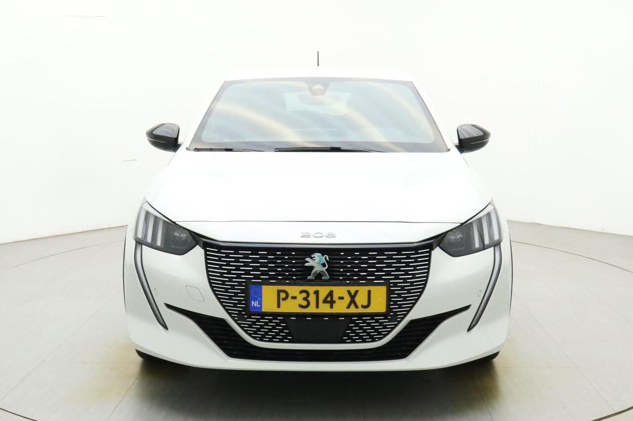 Peugeot e-208 EV GT Pack 50 kWh | Navigatie | Stoelverwarming | Achteruitrijcamera | Full led verlichting | 17 inch lichtmetalen velgen | Dodehoekdetectie