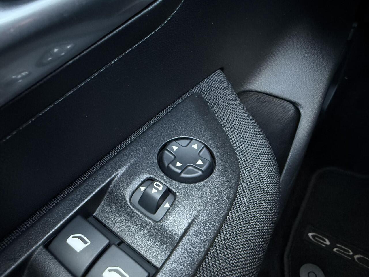 Peugeot e-208 EV Active Pack 50 kWh ?SOH 92.2% ?3-Fase ?Full LED ?Navigatie ?Parkeersensoren ?Lichtmetaal 17"