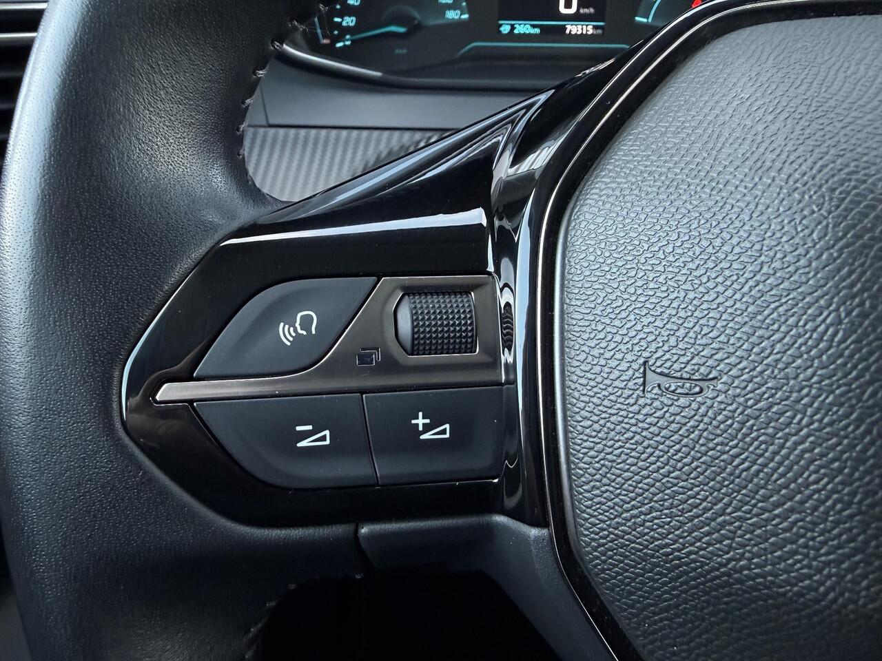 Peugeot e-208 EV Active Pack 50 kWh ?SOH 92.2% ?3-Fase ?Full LED ?Navigatie ?Parkeersensoren ?Lichtmetaal 17"