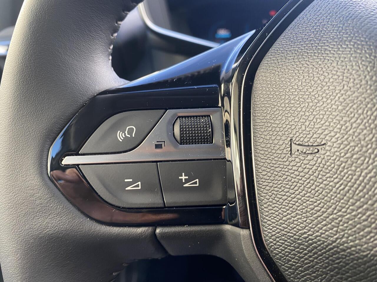 Peugeot e-208 EV Allure 50 kWh