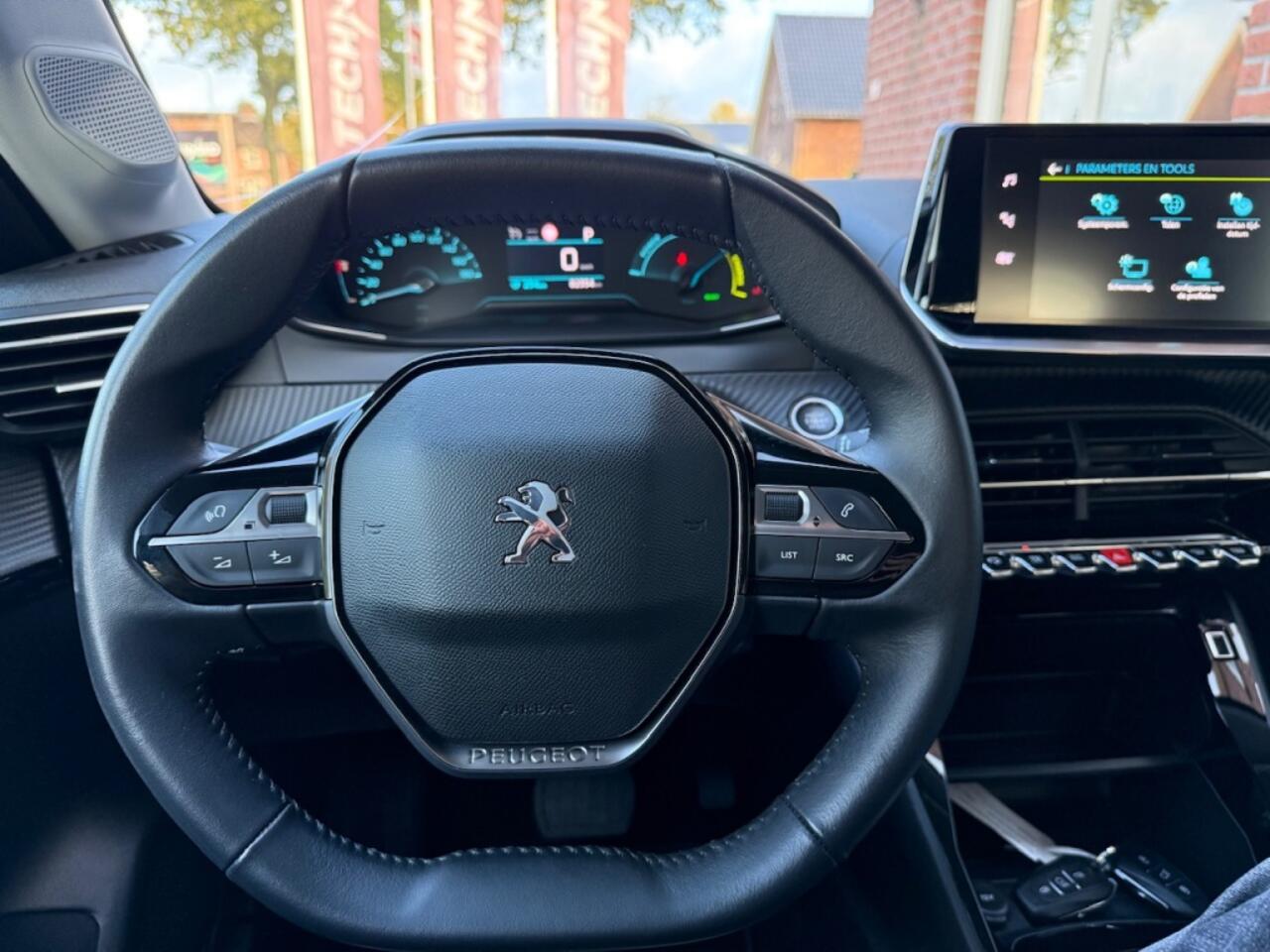 Peugeot e-208 EV Active Pck 50 kWh FASE 3 / RIJKLAAR / NAVI / AIRCO / CRUISE /