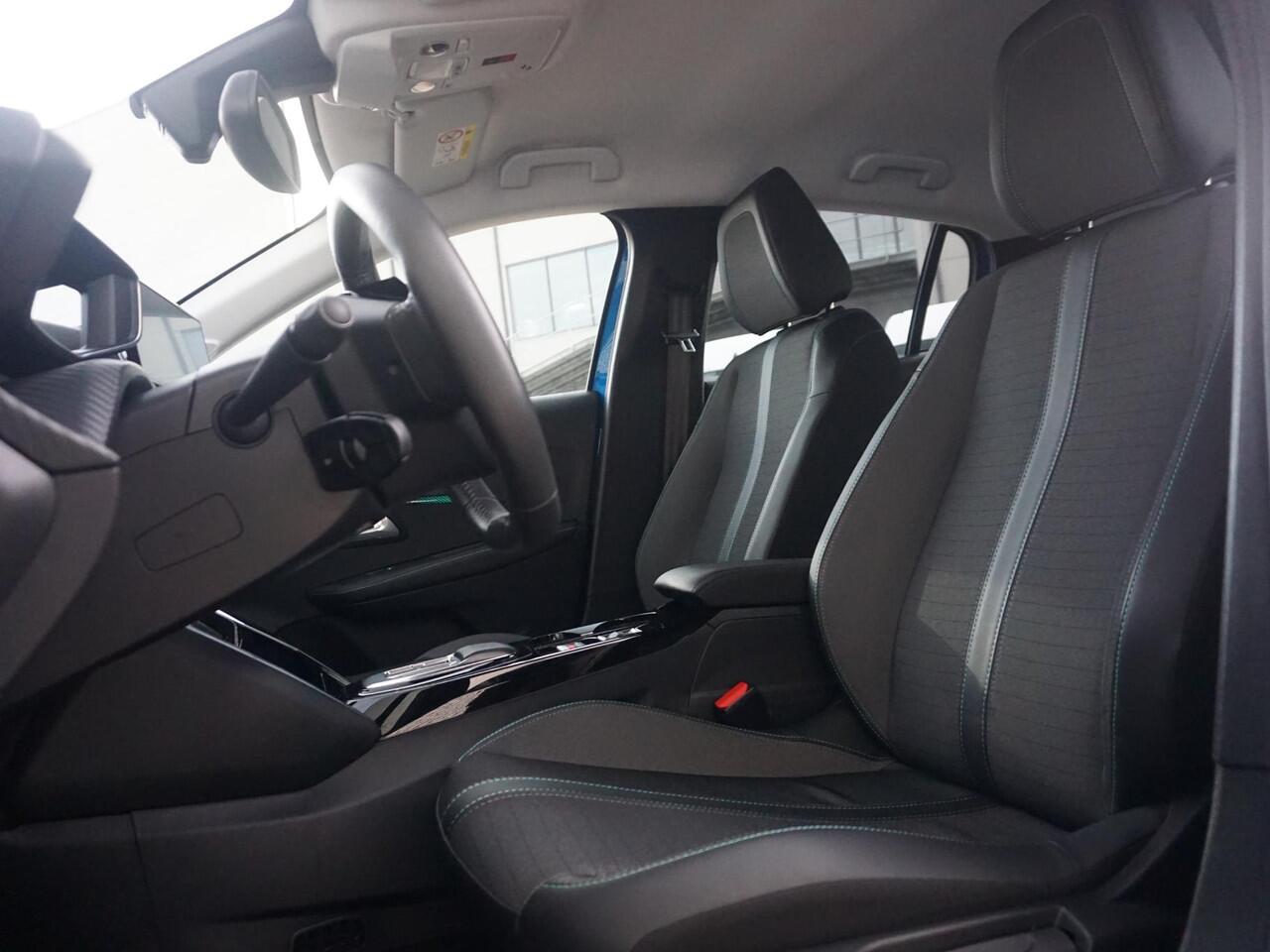 Peugeot e-208 EV Allure Pack 50 kWh Afn. Trekhaak | Soh 96%