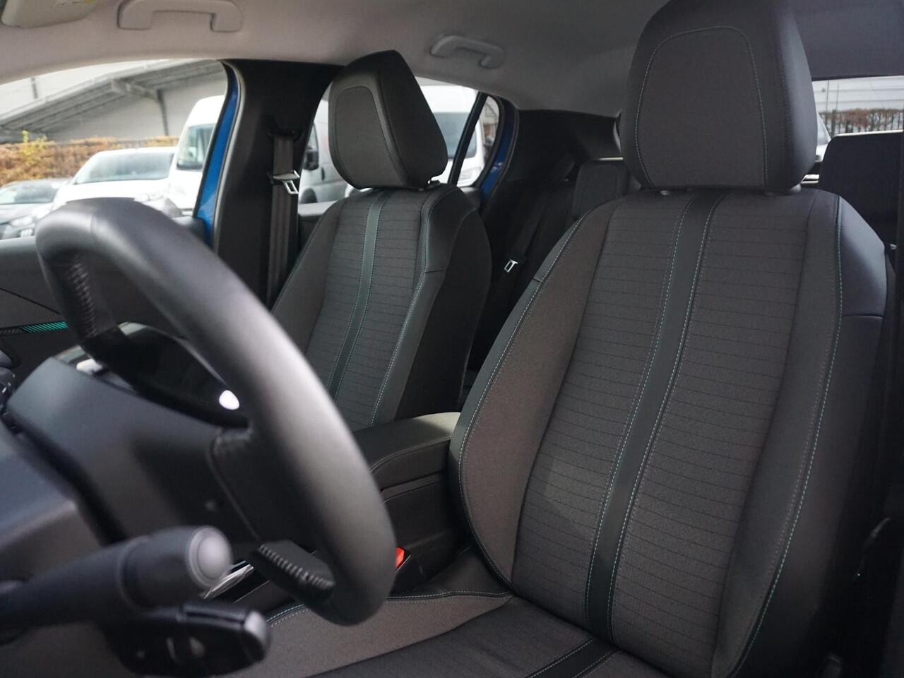 Peugeot e-208 EV Allure Pack 50 kWh Afn. Trekhaak | Soh 96%