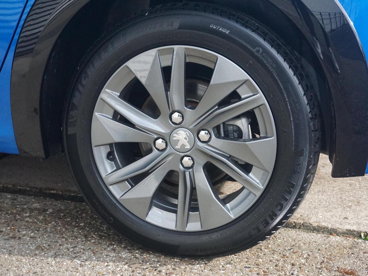 Peugeot e-208 EV Allure Pack 50 kWh Afn. Trekhaak | Soh 96%