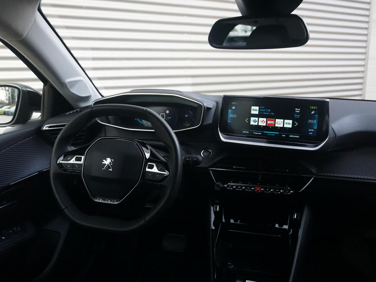 Peugeot e-208 EV Allure Pack 50 kWh Afn. Trekhaak | Soh 96%