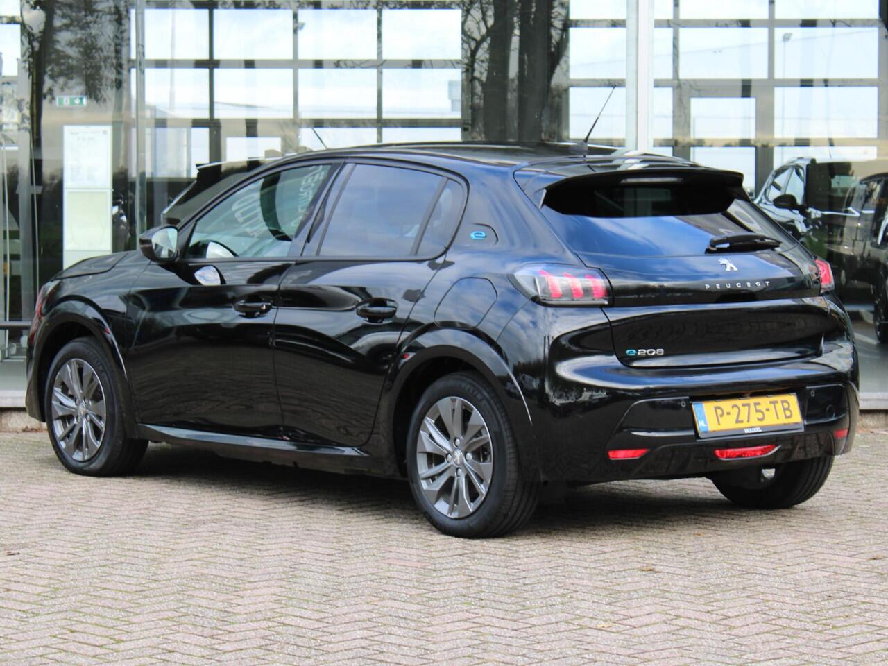 Peugeot e-208 EV Allure 50 kWh | Automaat | Camera / Stoelverw. / Climate
