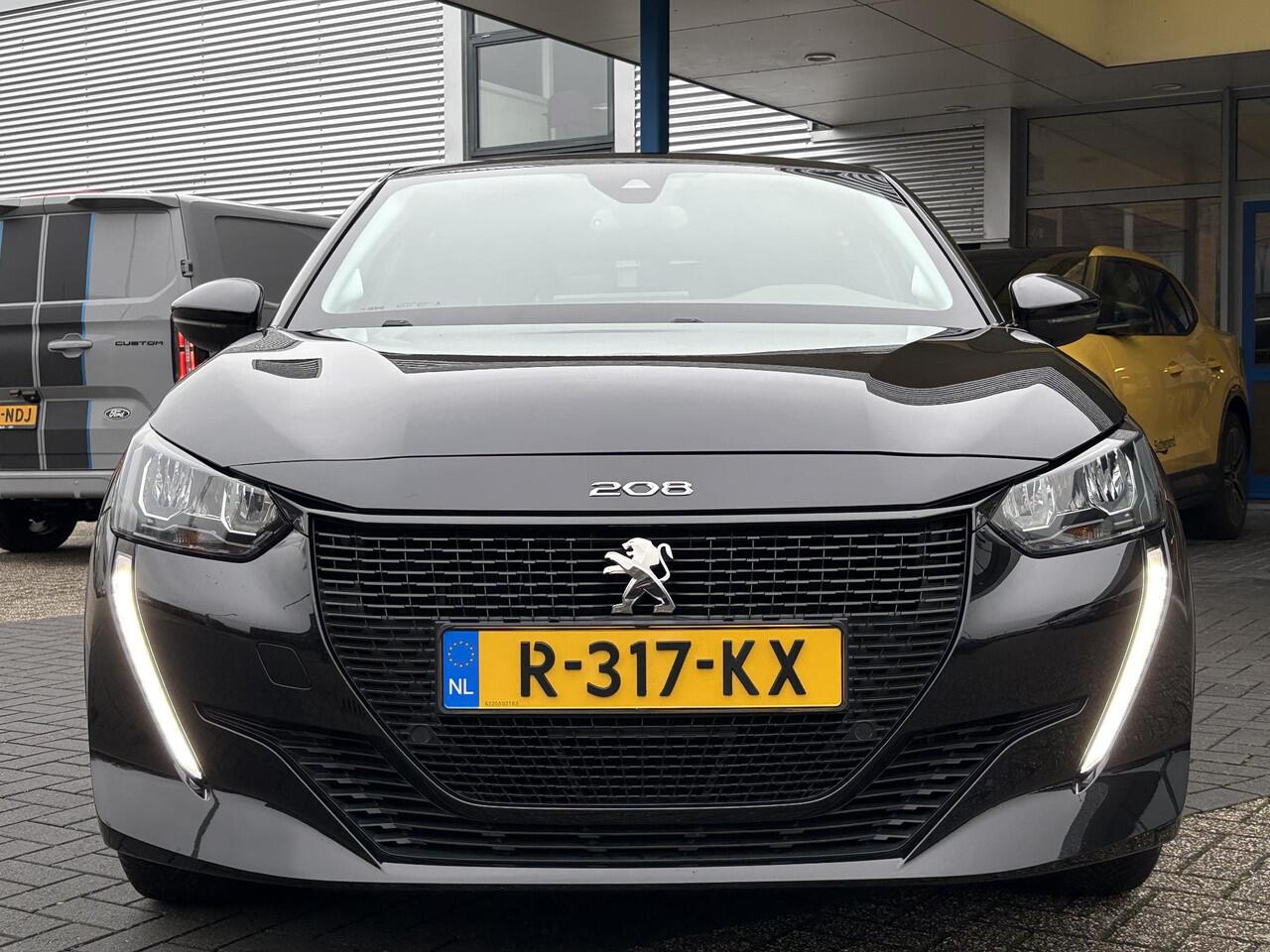 Peugeot e-208 EV Allure Pack 50 kWh | Stoelverwarming | Navigatie | Camera