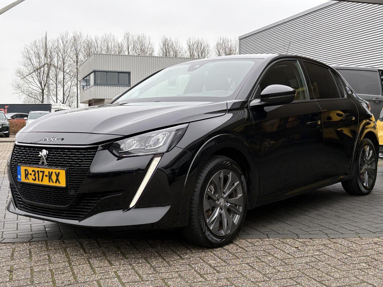 Peugeot e-208 EV Allure Pack 50 kWh | Stoelverwarming | Navigatie | Camera