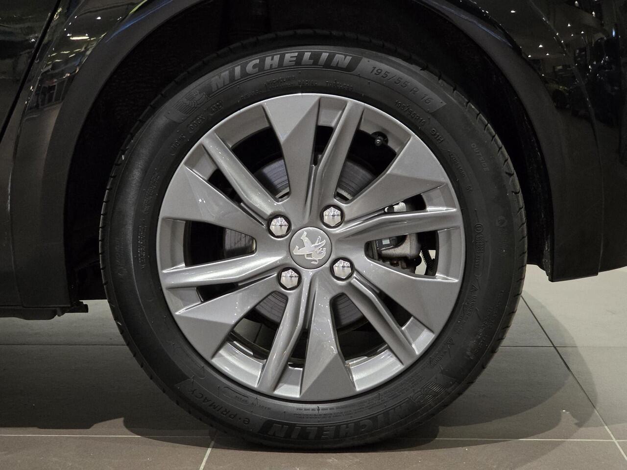 Peugeot e-208 Allure Pack EV 3-FASEN 50kWh 136pk | 3D i-COCKPIT® | NAVI | CAMERA | APPLE CARPLAY / ANDROID AUTO | CLIMA | PARKEERHULP | LM-VELGEN |