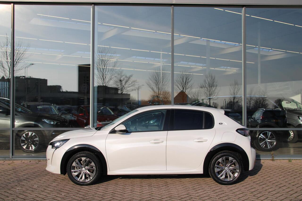 Peugeot e-208 EV Allure Pack 50 kWh Airco Camera Carplay 35.860km 1e eig. dealer onderhouden