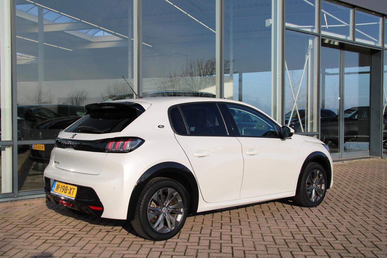 Peugeot e-208 EV Allure Pack 50 kWh Airco Camera Carplay 35.860km 1e eig. dealer onderhouden