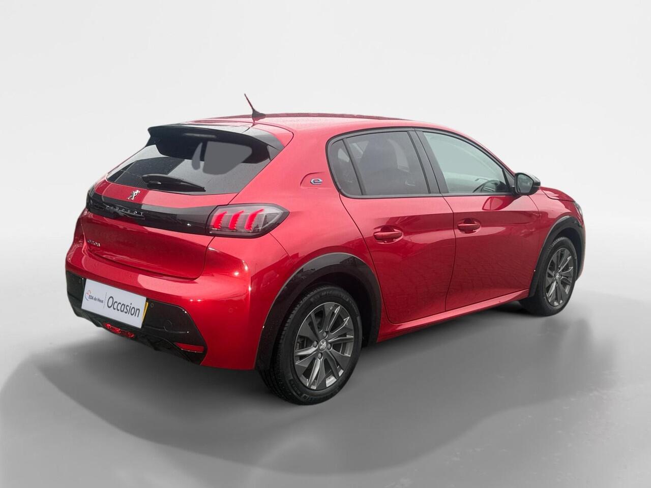 Peugeot e-208 EV Allure Pack 50 kWh 3 Fase | Camera | Adaptief Cruise Control | Stoelverwarming | Apple Carplay/Android Auto | Full Led | Climate Control