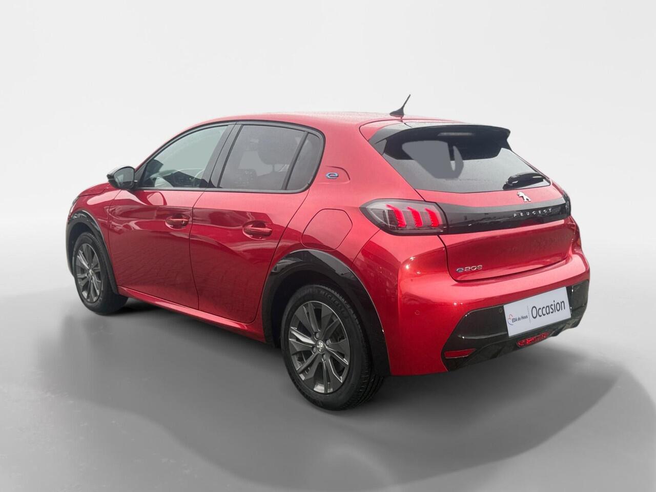 Peugeot e-208 EV Allure Pack 50 kWh 3 Fase | Camera | Adaptief Cruise Control | Stoelverwarming | Apple Carplay/Android Auto | Full Led | Climate Control