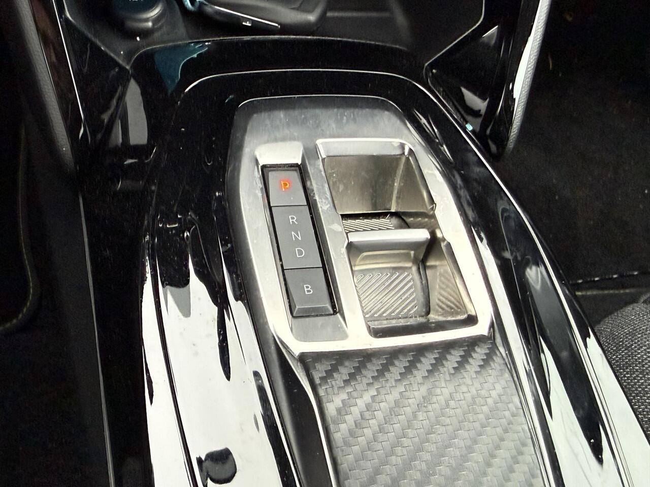 Peugeot e-208 EV Active Pack 50 kWh ALL-IN RIJKLAARPRIJS/Clima/Keyless/Apple carplay/16"Velgen/Lage kilometerstand