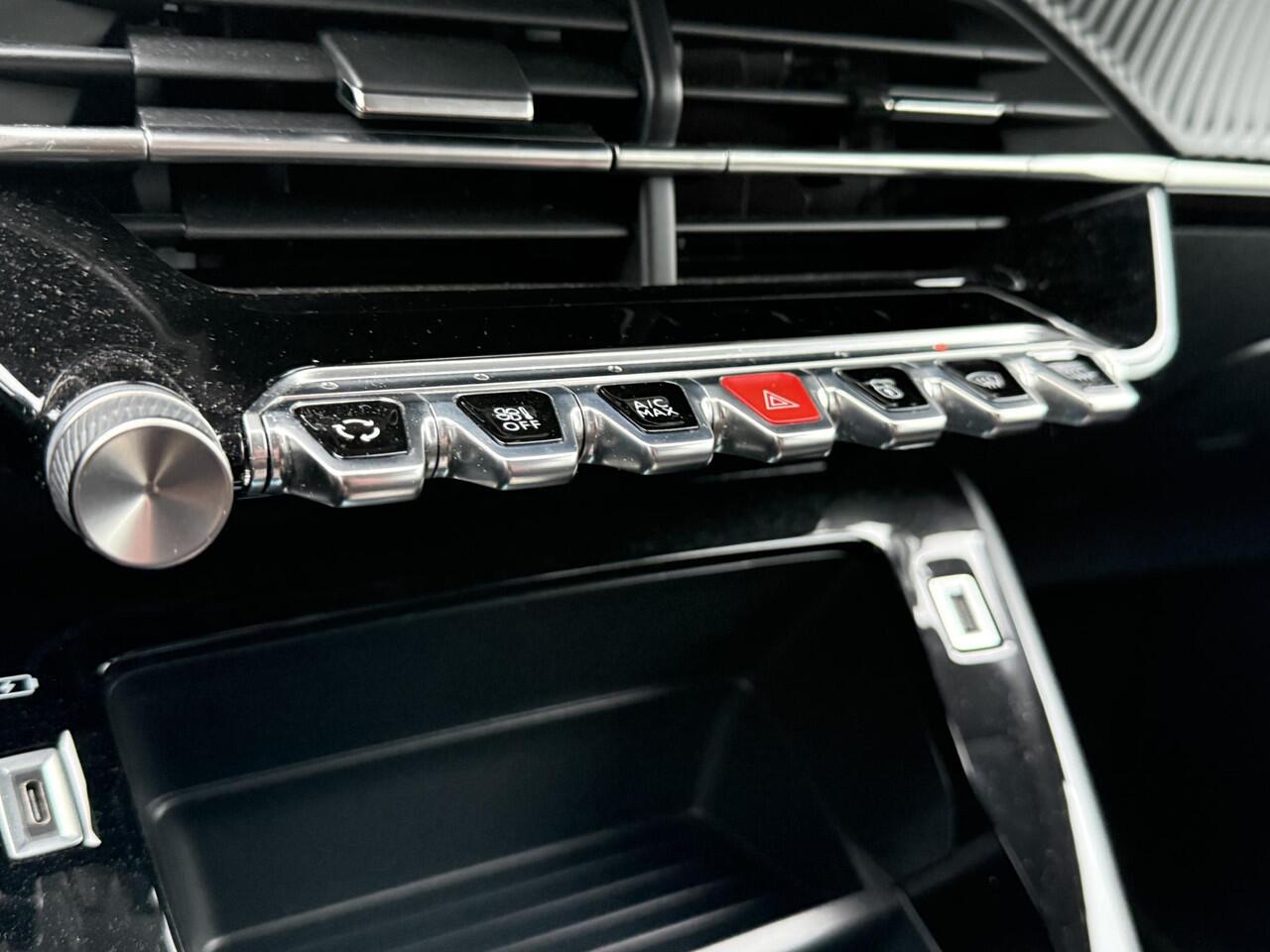 Peugeot e-208 EV Active Pack 50 kWh ALL-IN RIJKLAARPRIJS/Clima/Keyless/Apple carplay/16"Velgen/Lage kilometerstand