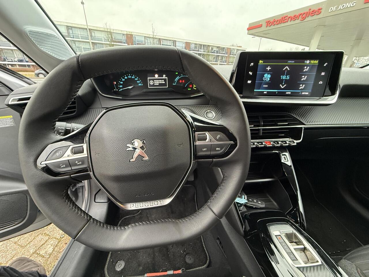 Peugeot e-208 EV Active Pack 50 kWh ALL-IN RIJKLAARPRIJS/Clima/Keyless/Apple carplay/16"Velgen/Lage kilometerstand