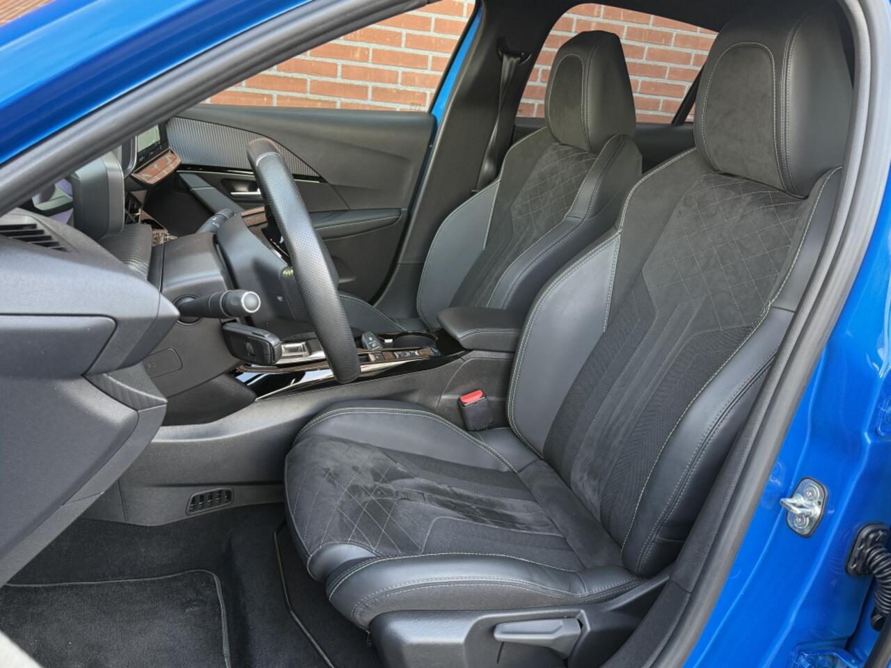 Peugeot e-208 GT Pack 50 kWh SOH 92% NAVI CLIMA ADAPT-CRUISE CAMERA PDC STOELV