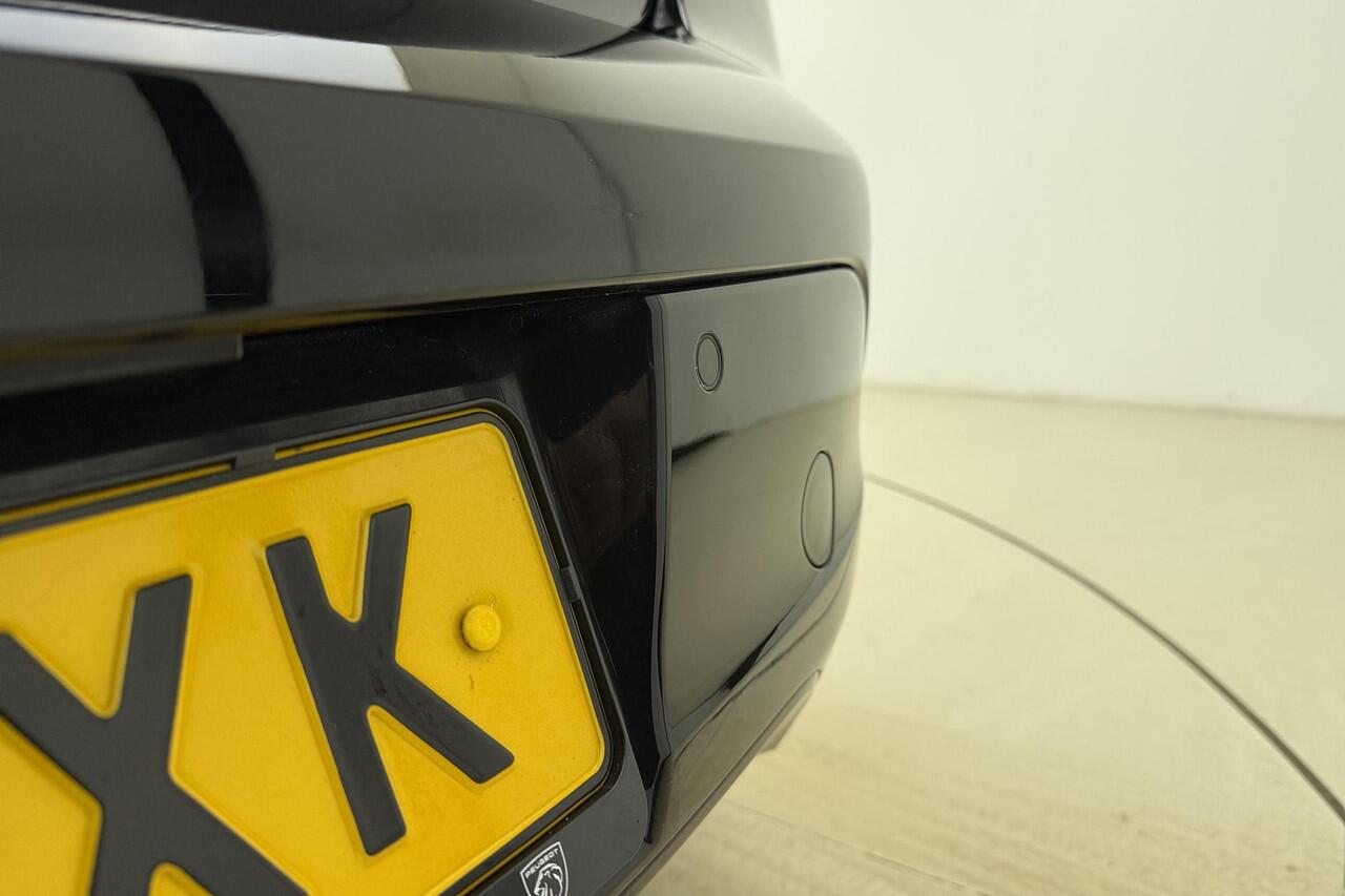 Peugeot e-208 EV Allure 50 kWh 3-Fasen l Camera l PDC l Keyless l Navigatie l Bluetooth l Apple Carplay/Android Auto l DAB l LED l Lichtmetalen velgen