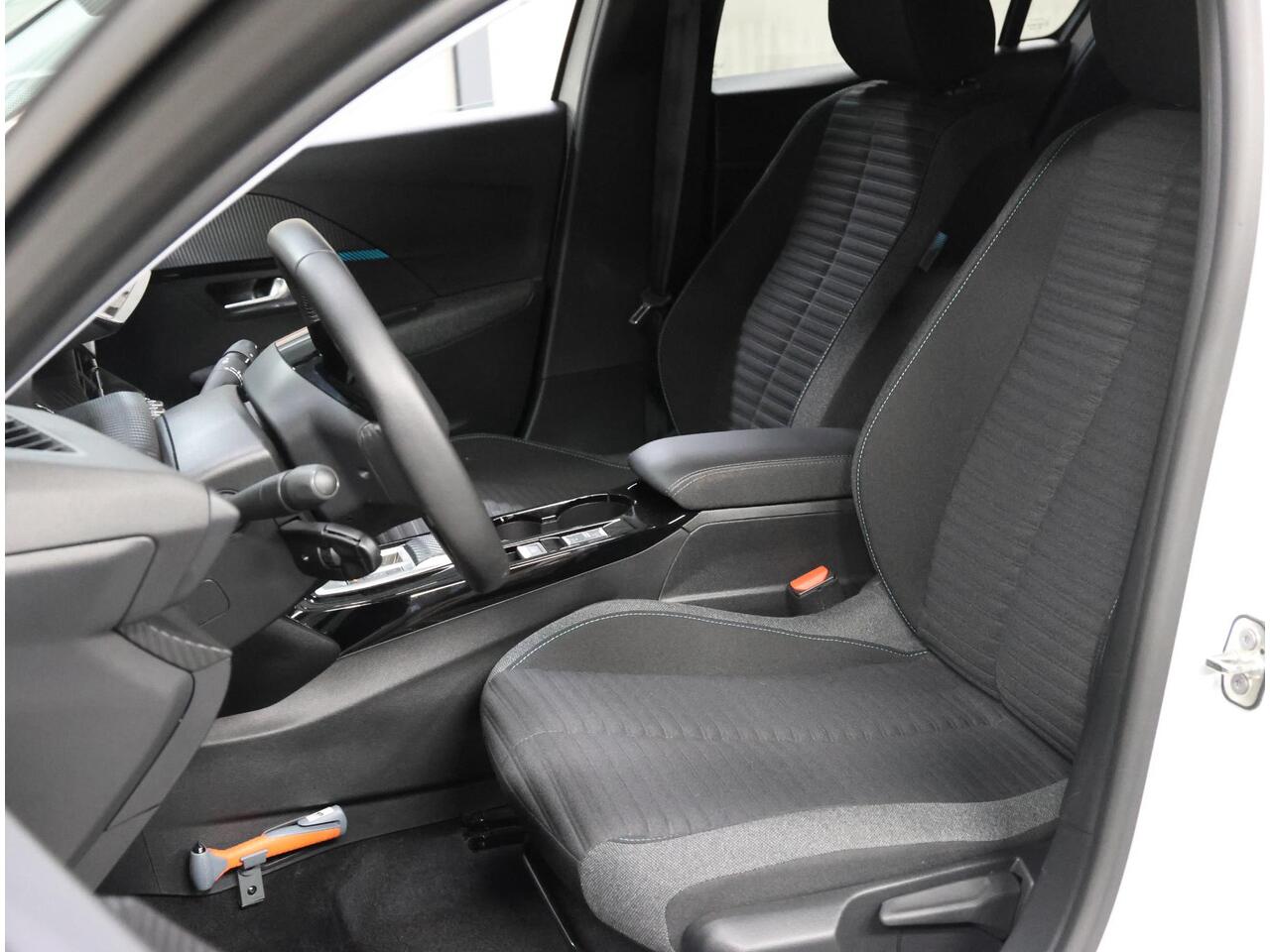 Peugeot e-208 Style 50kWh 136PK | 1ste eigenaar | Fase 3 | Accurapport 100% | Camera | Navigatie | Climate Control | Cruise Control | AppleCarPlay/Android | AUTOMAAT | LMV |