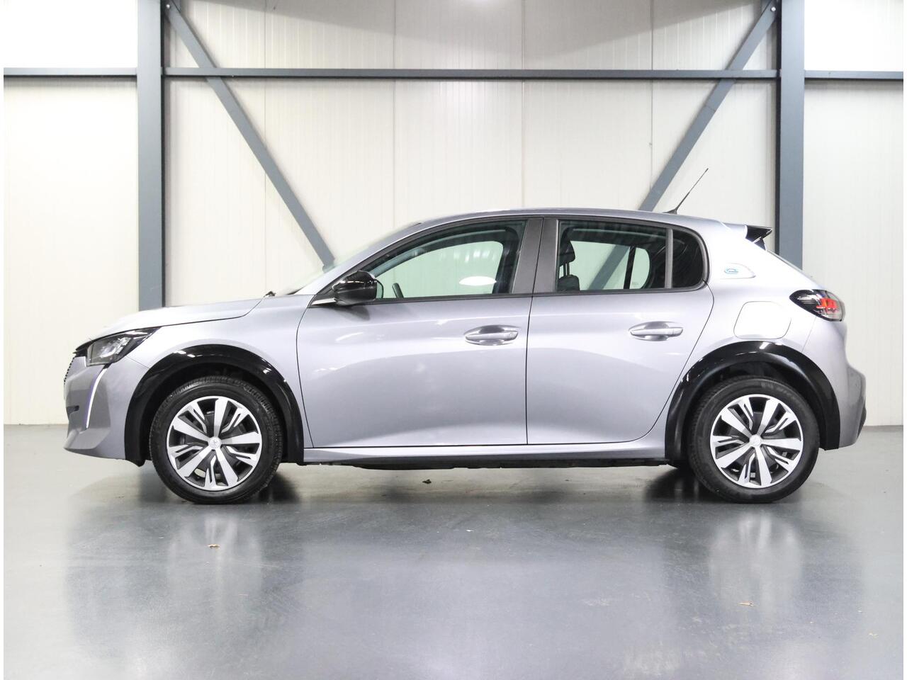 Peugeot e-208 Active Pack 50kWh 136PK | Accurapport 98,7% | 1ste eigenaar | 3 FASE | AppleCarPlay/Android | AUTOMAAT | Armsteun | Parkeersensoren | Keyless | Navigatie | Climate Control | Cruise Control | Isofix |