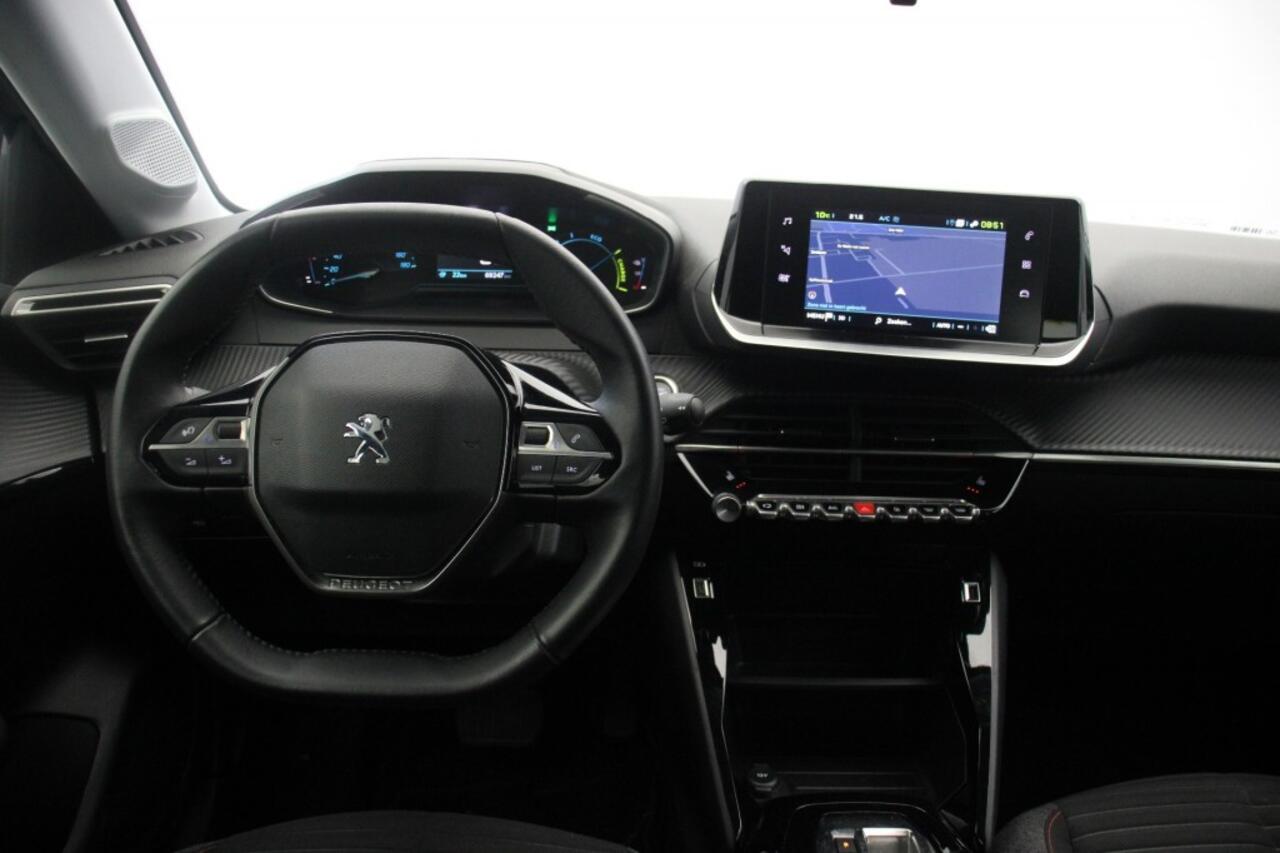 Peugeot e-208 Active Pack 50 kWh - Carplay, Cruise, Navi, Stoelverw. SOH 97,8%