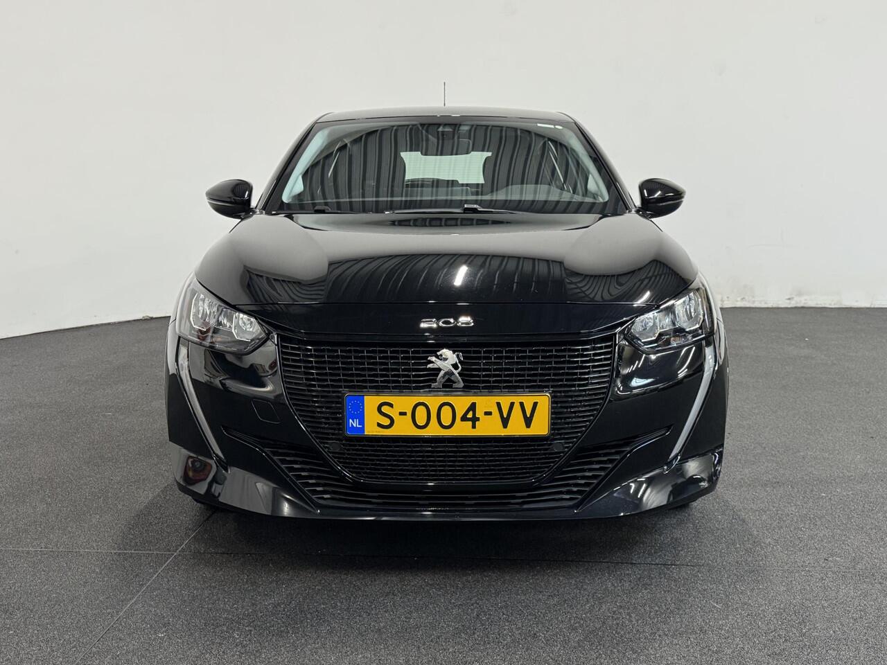 Peugeot e-208 EV Active Pack 50 kWh Navigatie Apple Carplay/Android Auto Parkeersensoren achter Cruise Control Climate Control Lichtmetalen velgen