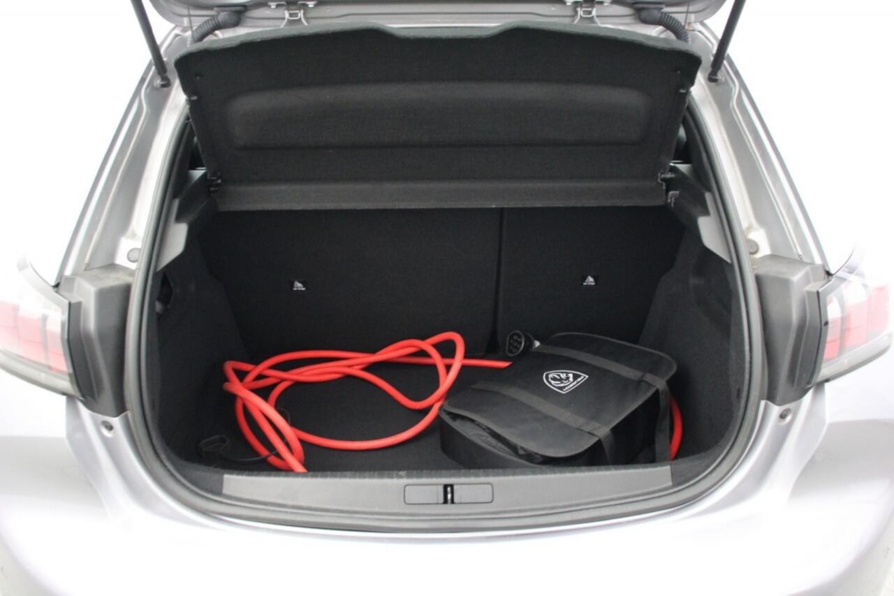 Peugeot e-208 Active Pack 50 kWh - Carplay, Navi, Cruise