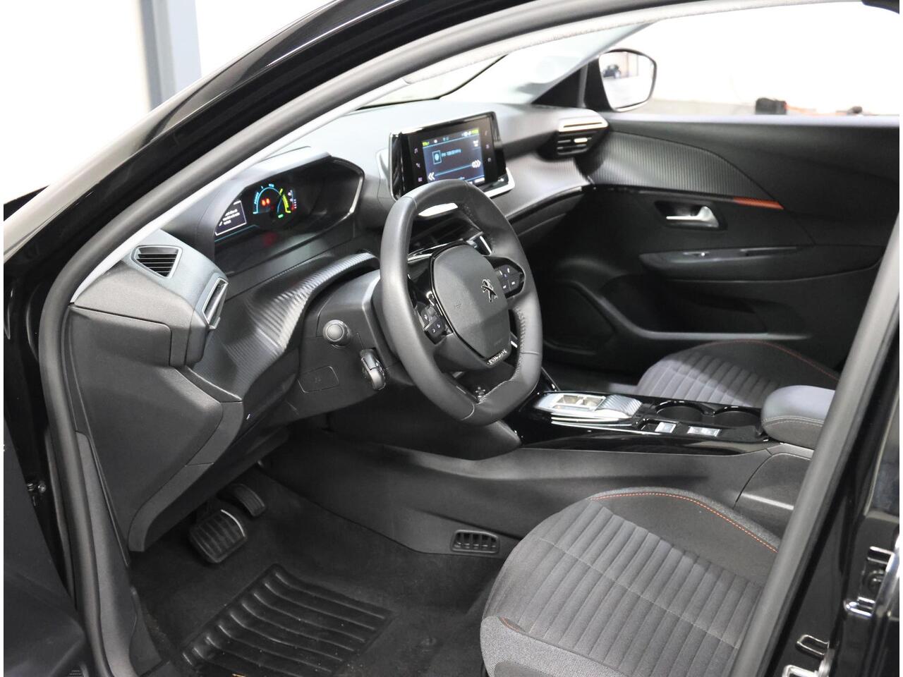 Peugeot e-208 Active Pack 50kWh 136PK | 1ste eigenaar | ACCU 97% | Navigatie | Parkeersensoren | AUTOMAAT | AppleCarPlay/AndroidAuto | Climate Control | Cruise Control | FULL LED | LMV | Isofix |