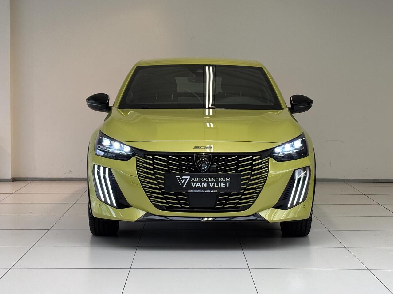 Peugeot e-208 EV GT 51 kWh Navigatie | Adaptieve cruise control | Keyless | Stoelverwarming | Elektrische massagestoel |