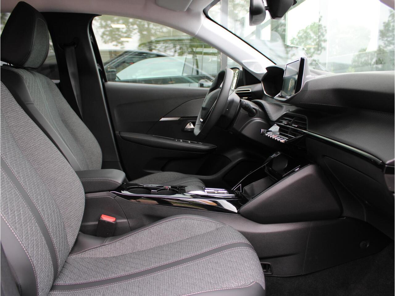 Peugeot e-208 EV Allure 50 kWh | GRATIS WALLBOX | Navi / Climate / Cruise