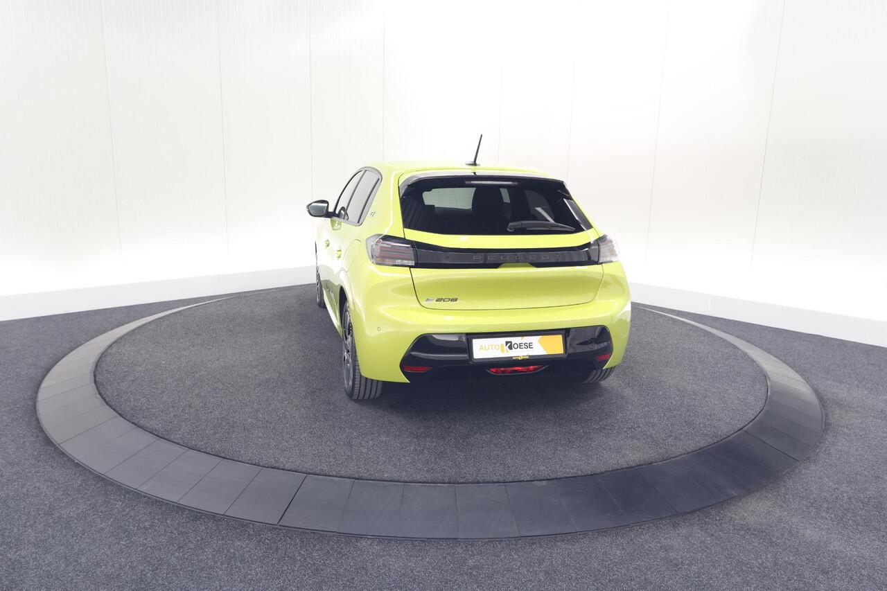 Peugeot e-208 EV Allure 50 kWh | Stoelverwarming | Apple Carplay | Parkeersensoren | Navigatie