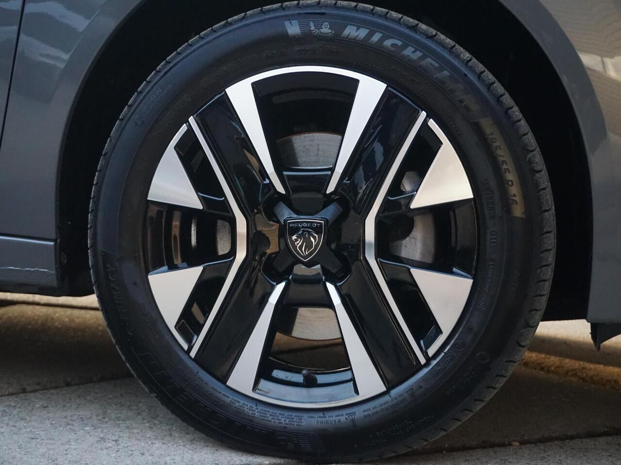 Peugeot e-208 EV Allure 51 kWh 360 Camera