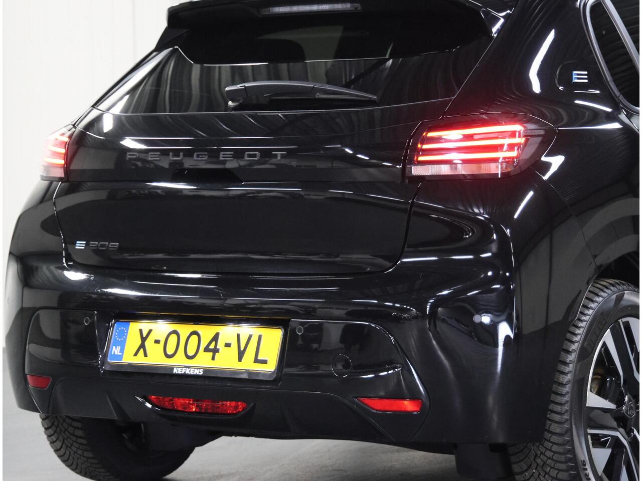 Peugeot e-208 Style 50kWh 136PK | 1ste eigenaar | ACCU 97% | Climate Control | Parkeersensoren | AppleCarPlay/AndroidAuto | Climate Control | Cruise Control | FULL LED | Navigatie | LMV | Privacy Glass | Isofix |