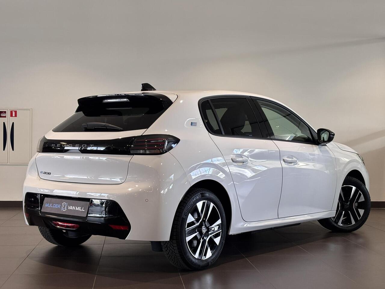 Peugeot e-208 Allure EV 3-FASEN 51kWh 156pk | APPLE CARPLAY / ANDROID AUTO | LONG RANGE | GRATIS WALLBOX | PARKEERHULP | CLIMA | ALL-SEASON BANDEN |