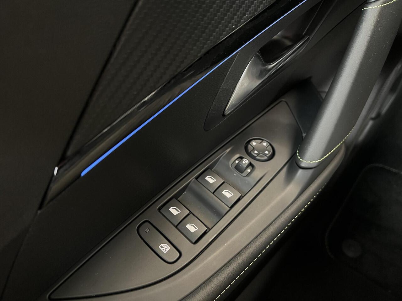 Peugeot e-208 EV GT 51 kWh | Long range | Stoelverwarming & Massage | Navigatie | Adaptieve Cruise Control |