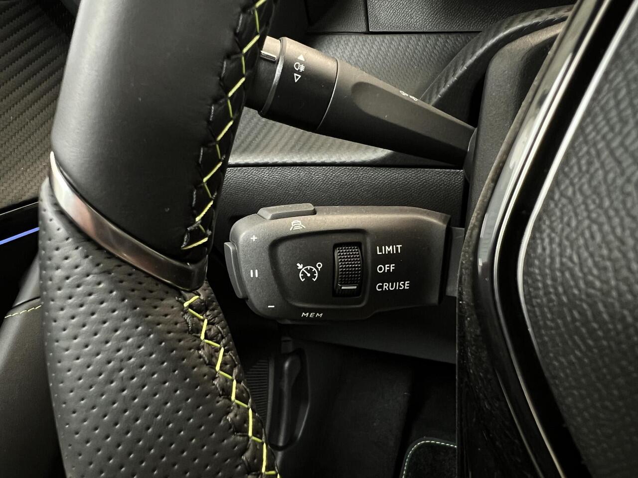 Peugeot e-208 EV GT 51 kWh | Long range | Stoelverwarming & Massage | Navigatie | Adaptieve Cruise Control |