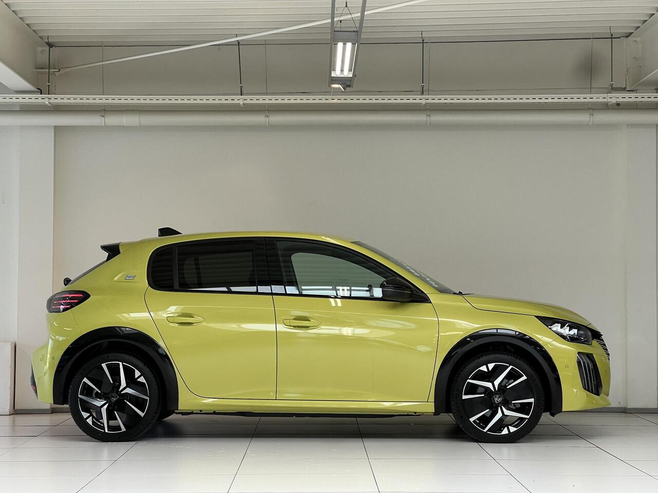 Peugeot e-208 EV GT 51 kWh | Long range | Stoelverwarming & Massage | Navigatie | Adaptieve Cruise Control |