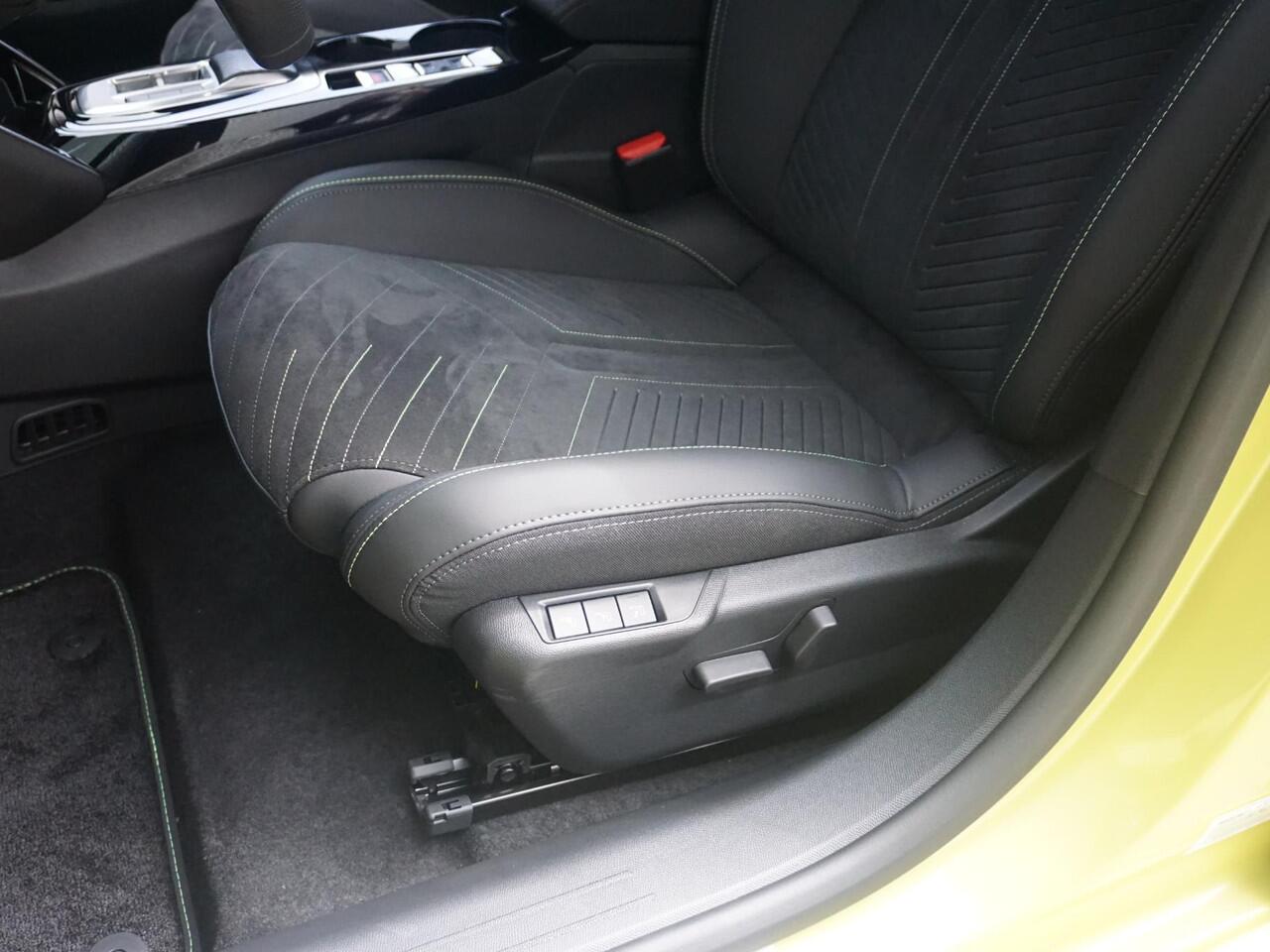 Peugeot e-208 EV GT 51 kWh | Long range | Stoelverwarming & Massage | Navigatie | Adaptieve Cruise Control |