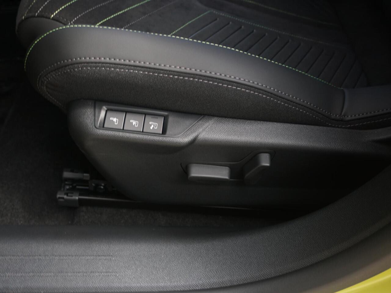 Peugeot e-208 EV GT 51 kWh | Long range | Stoelverwarming & Massage | Navigatie | Adaptieve Cruise Control |