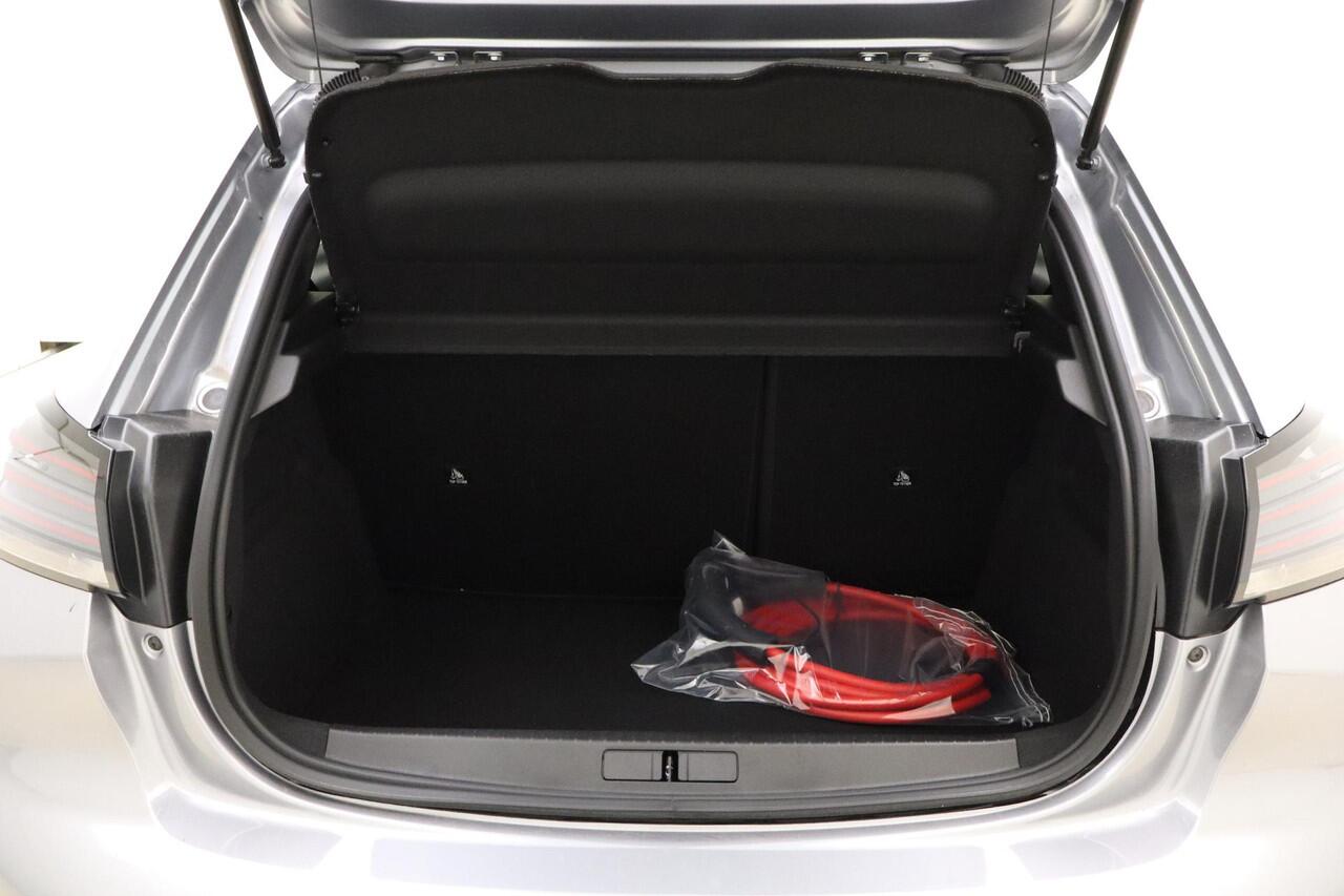Peugeot e-208 EV Allure Avantage 51 kWh 3-Fase l V2L l 360 Camera + Parkeersensoren l Wireless Apple Carplay+ Android Auto l TomTom Navigatie l Climate Control l Adaptive Cruise Control (Stop&Go) l Lichtmetalen Velgen