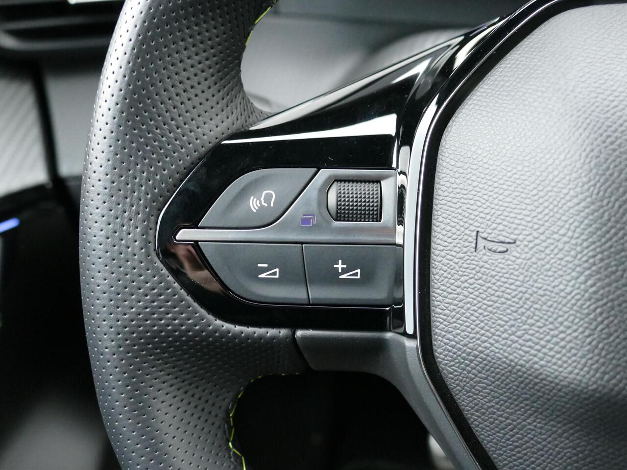 Peugeot e-208 EV GT 51kWh | 406KM WLTP | 17% Bijtelling | AUTOMAAT | Stoelverwarming Voor | Massage Functie Bestuurdersstoel | Adaptive Cruise Control | Parkeer Camera Voor & Achter | Alcantara Bekleding | 17 Inch Lichtmetalen Velgen |