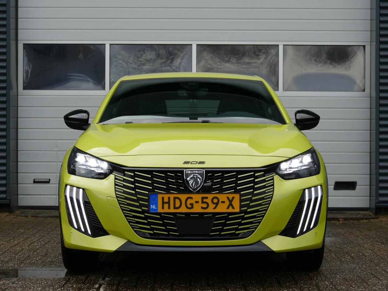 Peugeot e-208 EV GT 51kWh | 406KM WLTP | 17% Bijtelling | AUTOMAAT | Stoelverwarming Voor | Massage Functie Bestuurdersstoel | Adaptive Cruise Control | Parkeer Camera Voor & Achter | Alcantara Bekleding | 17 Inch Lichtmetalen Velgen |