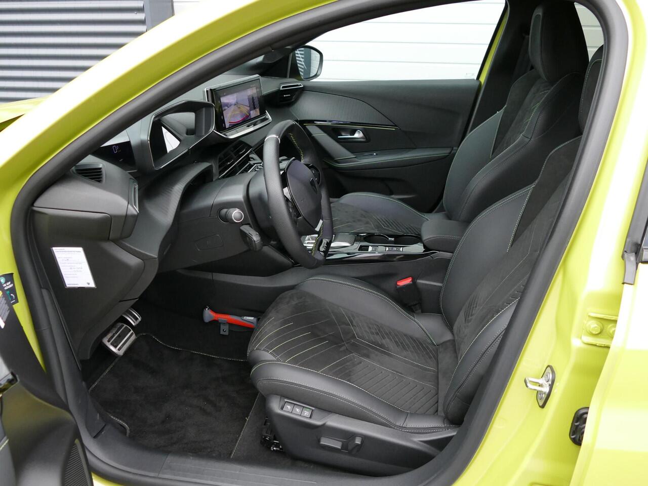 Peugeot e-208 EV GT 51kWh | 406KM WLTP | 17% Bijtelling | AUTOMAAT | Stoelverwarming Voor | Massage Functie Bestuurdersstoel | Adaptive Cruise Control | Parkeer Camera Voor & Achter | Alcantara Bekleding | 17 Inch Lichtmetalen Velgen |