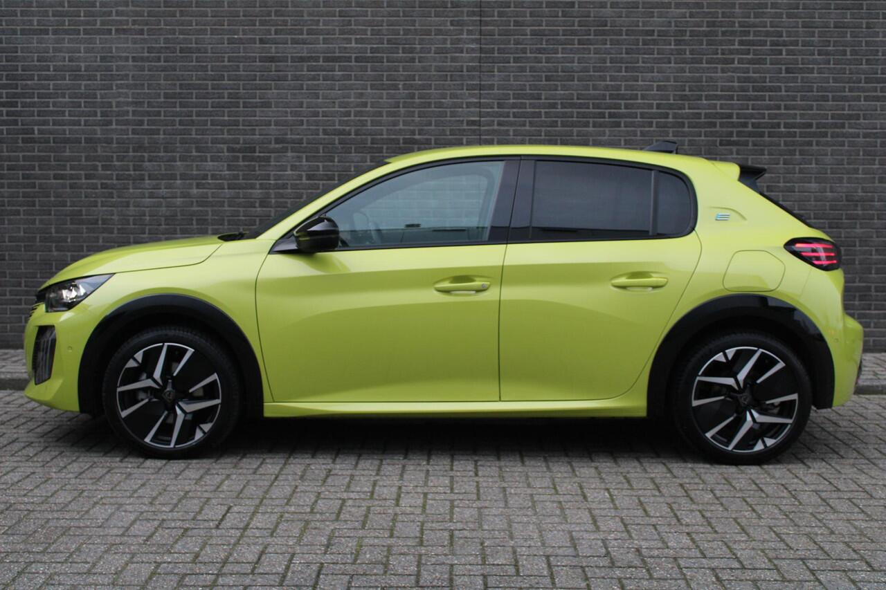 Peugeot e-208 EV GT 51 kWh Automaat, Achteruitrijcamera, Stoelverw., Applecarpl./Andr. Auto, Dodehoek detectie, Cruise/Climate Control, 360 Camera, Keyless Entry/Start, Luxe alcantara bekleding