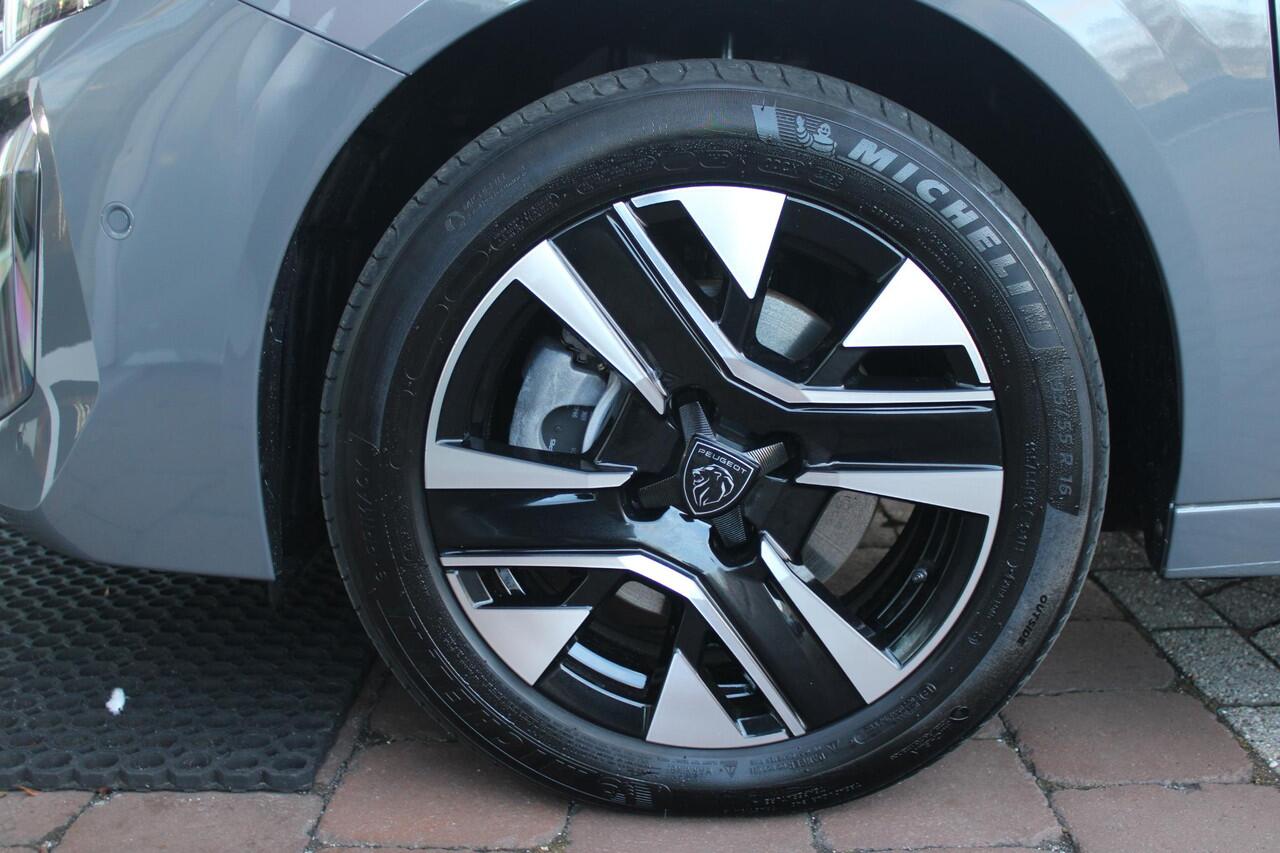 Peugeot e-208 EV ALLURE 156PK 51 kWh | WARMTEPOMP | 3-FASE! | NAVIGATIE | DRAADLOZE APPLE CARPLAY/ANDROID AUTO | DODEHOEK DETECTIE | CAMERA VOOR + ACHTER | ADAPTIVE CRUISE CONTROL | CLIMATE CONTROL |