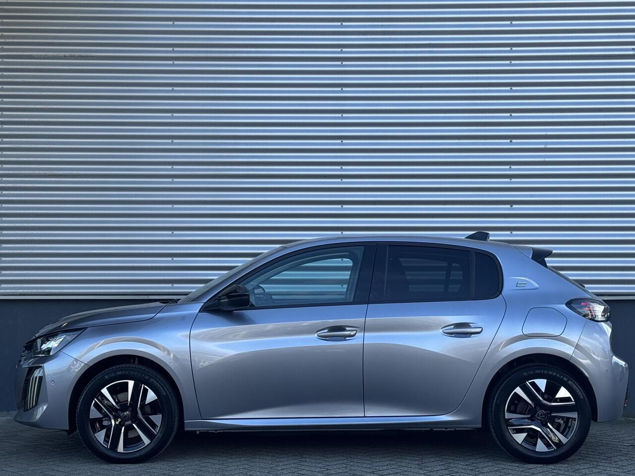 Peugeot e-208 Allure Avantage EV 51kWh 156pk AUTOMAAT | WARMTEPOMP | CAMERA | ADAPTIVE CRUISE | DODEHOEKBEW. |